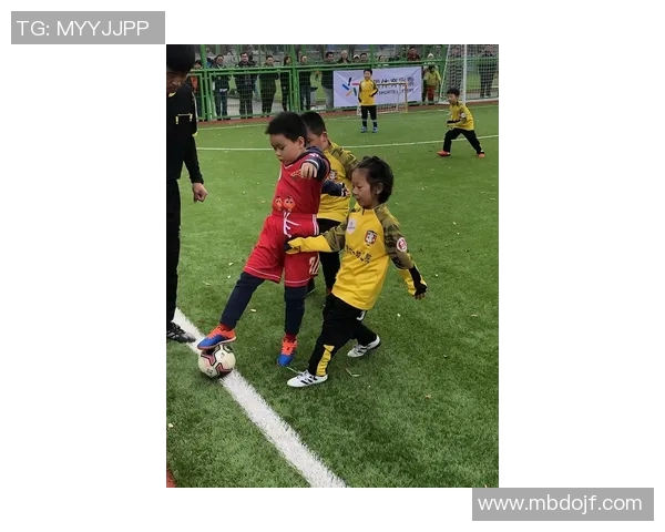 追逐梦想的脚步做真正的足球明星从这里开始