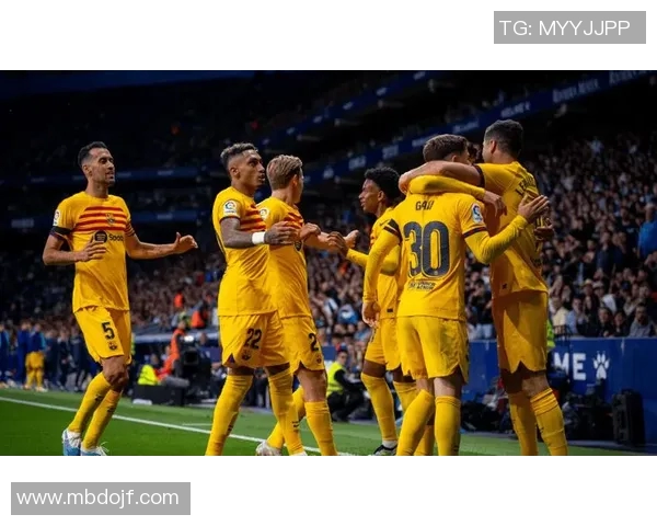 闪耀绿茵场的得奖足球明星们的传奇故事与成就回顾